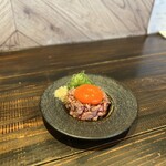 焼肉ホルモン人生大ちゃん - 但馬牛炙りユッケ