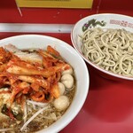 ラーメン二郎 - ラーメン（990円）＋つけ（100円）＋味うずら（120円）＋SUPERキムチ（150円）＋スーパーにんにく（100円）、ニンニクコール