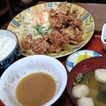 松の家 - からあげ定食、980円