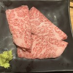 焼肉酒場よんちゃん - ザブトン（一枚: 350円）