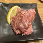 焼肉酒場よんちゃん - 厚切り上タン塩（1200円）