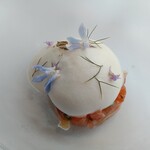 フィリップ・ミル 東京 - マスのタルタルとトマトのエスプーマ