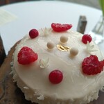 フィリップ・ミル 東京 - お誕生日ケーキのプティガト-