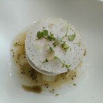 フィリップ・ミル 東京 - キウイのマルムラードとアロエベラのコンポート　バターミルクのクリーム　ミントとベルベーヌ香り