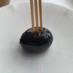 フィリップ・ミル 東京 - 自家製オリーブをトマトとチーズを合わせてオリーブに見たてたスフェリフィケーション