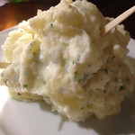 ジャガイモのガーリックマヨネーズ和え。もうひとつかな…