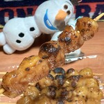 みくらや餅店 - うっすら醤油味、甘くない、みたらし団子