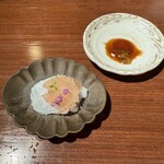 横浜みかん - 北海道産生タコ　かつおぶし梅干しを煮詰めて作ったジュレをのせて