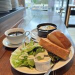 ブレッド&タパス 沢村 - 