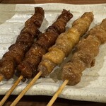 博多とりかわ　長政 - 名物の鳥皮串　タレと塩