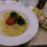 ガスト - ガスト 葛西店 明太子と大葉の和風パスタ 499円 ＋ 海老と小柱のミニサラダ 249円 （共に税抜）