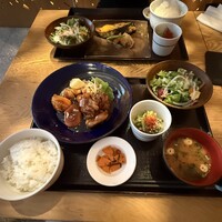 春秋ユラリ 恵比寿 - 