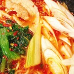 元祖トマトラーメン三味 333 - 今日一番の発見。セロリ無くしてこのトマトラーメンは成立しない。美味い