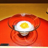 弐ノ蔵 - 蕪のすり流し＆美国産ムラサキウニ
                    
                    