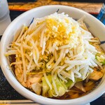 ヨコクラうどん - ニンニクマシマシ三郎系うどん