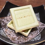 USHIMITSU - モナカアイス