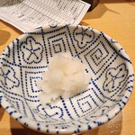 くわ焼きにしや - お通し（大根おろし）