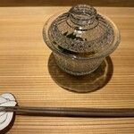 雪花菜 - 蝦夷泡の酒蒸し　トモサンカク炭火焼き　余市雲丹
      枝豆