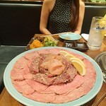 焼肉 静龍苑 - タン塩×5、塩ハラミ×2、ミノ塩×1