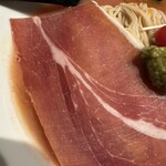 天雷軒 四ツ谷本店 - 生ハムの塩気もちょうどいいです。