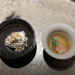 國酒 松 - 鯛の出汁と数の子とクリームチーズ。お代わりもした数の子とクリームチーズは是非食べて頂きたい逸品。飛ぶぞ〜