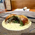 馳走西健一 - 生シラスのパイ生地包み焼き