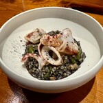 馳走西健一 - もちむぎ玄米のイカ墨リゾット