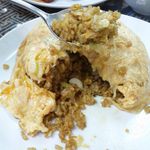 中国料理 龍門 - 玉子のせカレーチャーハン