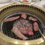 やきにく 燈火園 - 