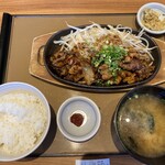 やよい軒 富山呉羽店 - 