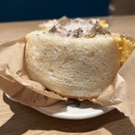 天然酵母の食パン専門店 つばめパン&Milk 名駅店 - 