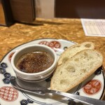 焼鳥 URABAN - 先付け　レバーパテ　なんかコーヒーオイル苦味があって美味しかったです