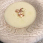 DA FIORE  - セロリアックの冷スープ、いちじく、アルガンオイル