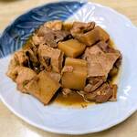 市民酒蔵諸星 - もつのにこみ￥540