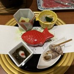 萬国屋 - ⒈食前酒～特選梅酒 ⒉前菜～季節の小鉢盛り合わせ ⒊吸物～冷製スープ