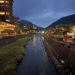 萬国屋 - 夜の散歩