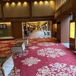 萬国屋 - 朝の散歩に行きます