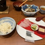萬国屋 - 鯛めしで1杯～鯛の脂が染み込んだご飯の旨味が最高に美味しい