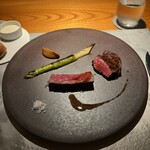 Metis - 常陸牛ヒレと山形牛クリミの薪焼き