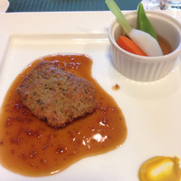 ヴェルデ辻甚 - 仔牛フィレ肉の香草パン粉焼き　マデラソース