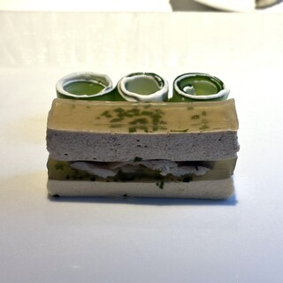 ル・マノアール・ダスティン