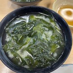 活魚料理 びんび家 - 定食のわかめ汁。わかめが美味い！