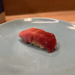 うを徳 - 宮崎産本鮪中トロのにぎり