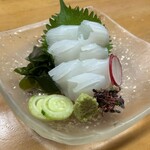 日本料理 鯛 - アオリイカのお造り
