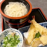 本格手打うどん おか泉 - 