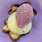 だいこん屋 - 【アイス紅葉】４００円