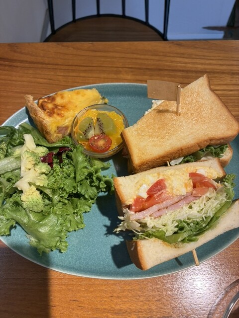 LARGE CAFE Ishikawa Hashi