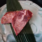 飛騨牛一頭家 馬喰一代 - ◯本日の牛タン
生の状態で出てきていて
旨味シッカリでプリッとした弾力感もあり美味しい♪