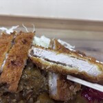 はやぶさ食堂 - カツの断面