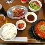 焼肉・ホルモン おぎゅう - 